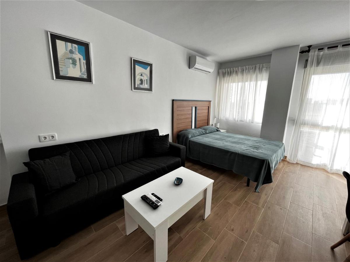 Ver7 - Estudio, Wifi, Fire Stick Amazon, Terraza, Vistas Al Mar, Piscina Torremolinos Exterior photo